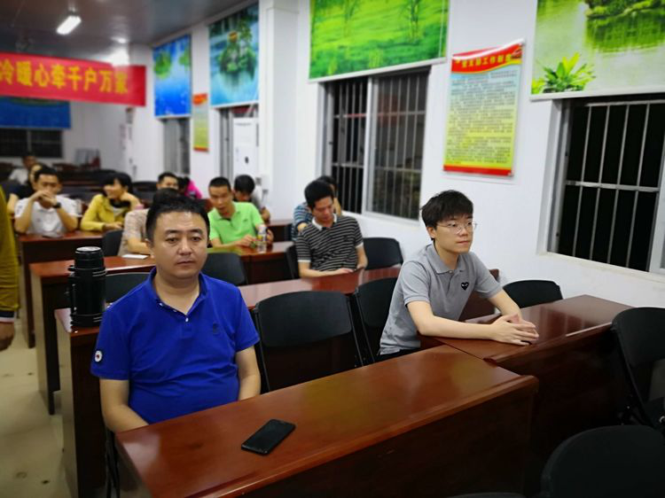 ?？趽?dān)保助力扶貧再出發(fā)